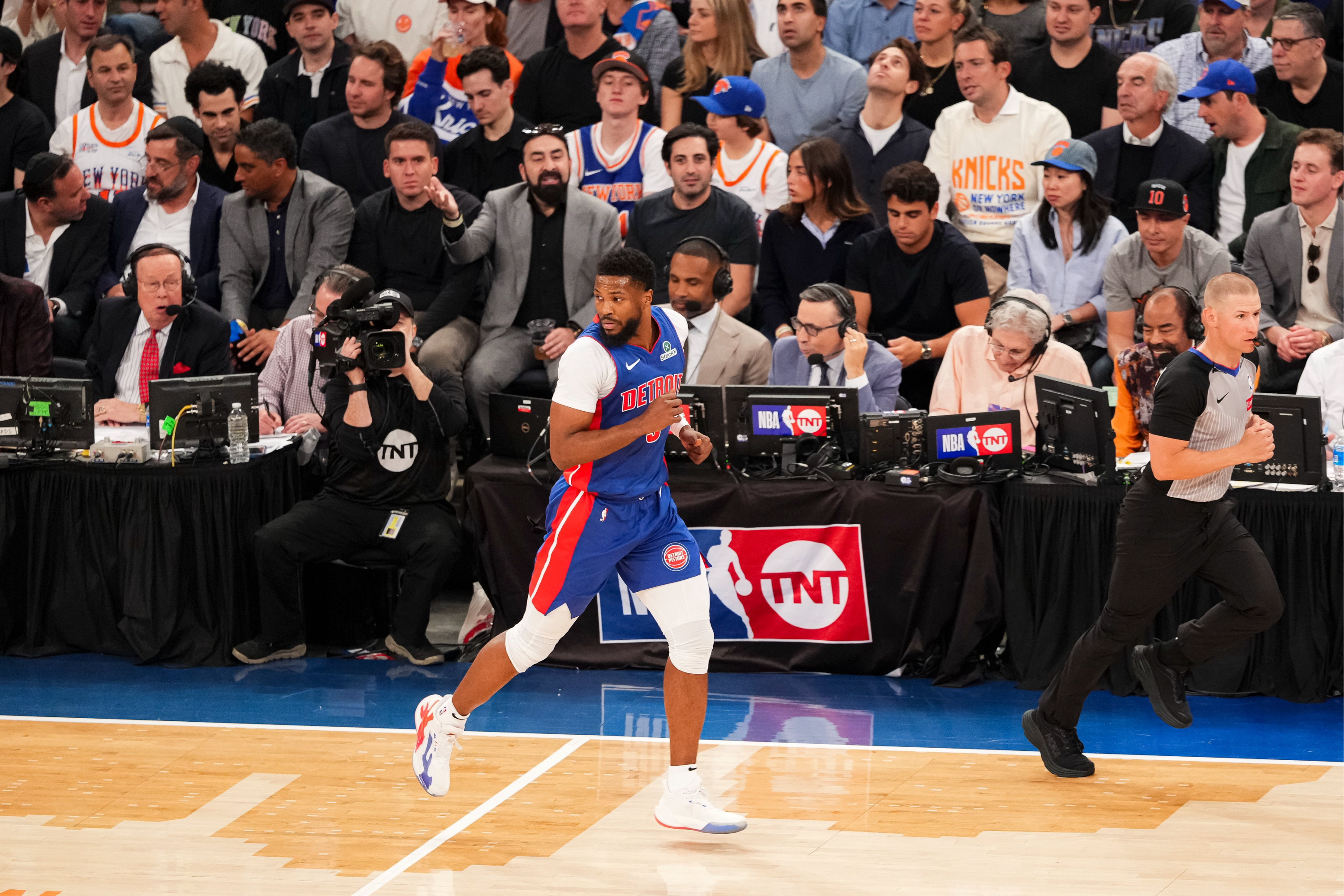  底特律活塞集结日豪取连胜，志在NBA常规赛名次提升，媒体盛赞，高层口径保持一致-爱游戏智能体验