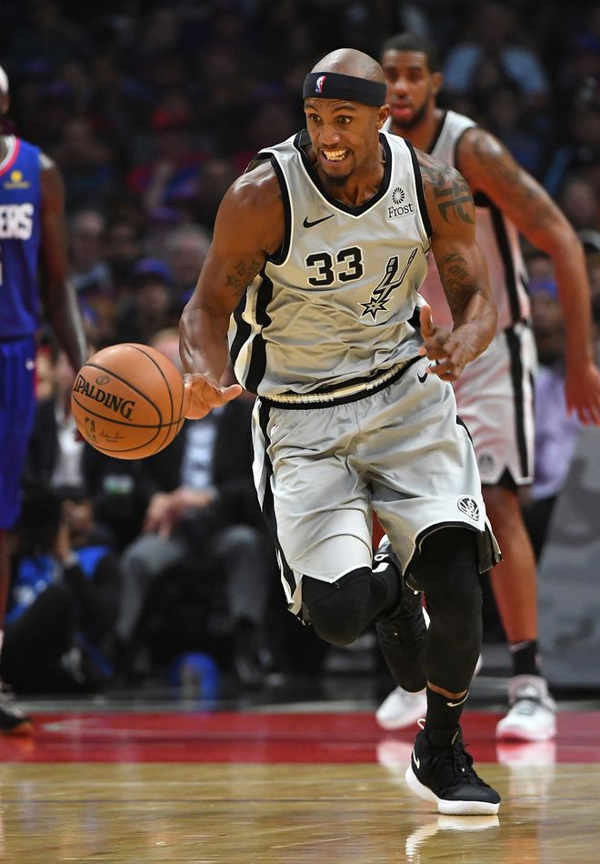 包含纽卡斯尔训练开放日；赛后更衣室发声引欢呼；CBA常规赛在即；细节决定成败的词条-爱游戏官方主页